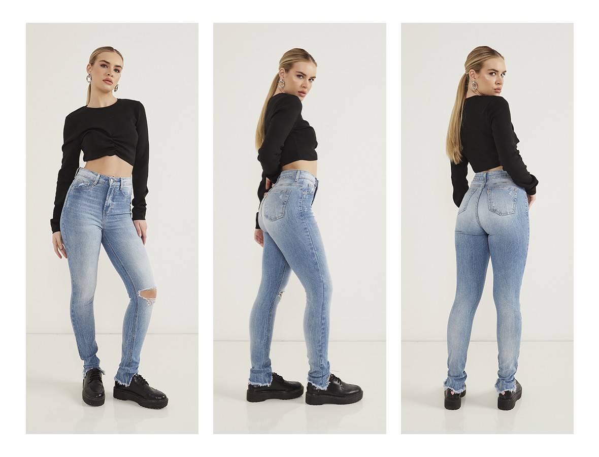 dz20636 com calca jeans feminina skinny hot pants com barra desfiada e puidos medio trio